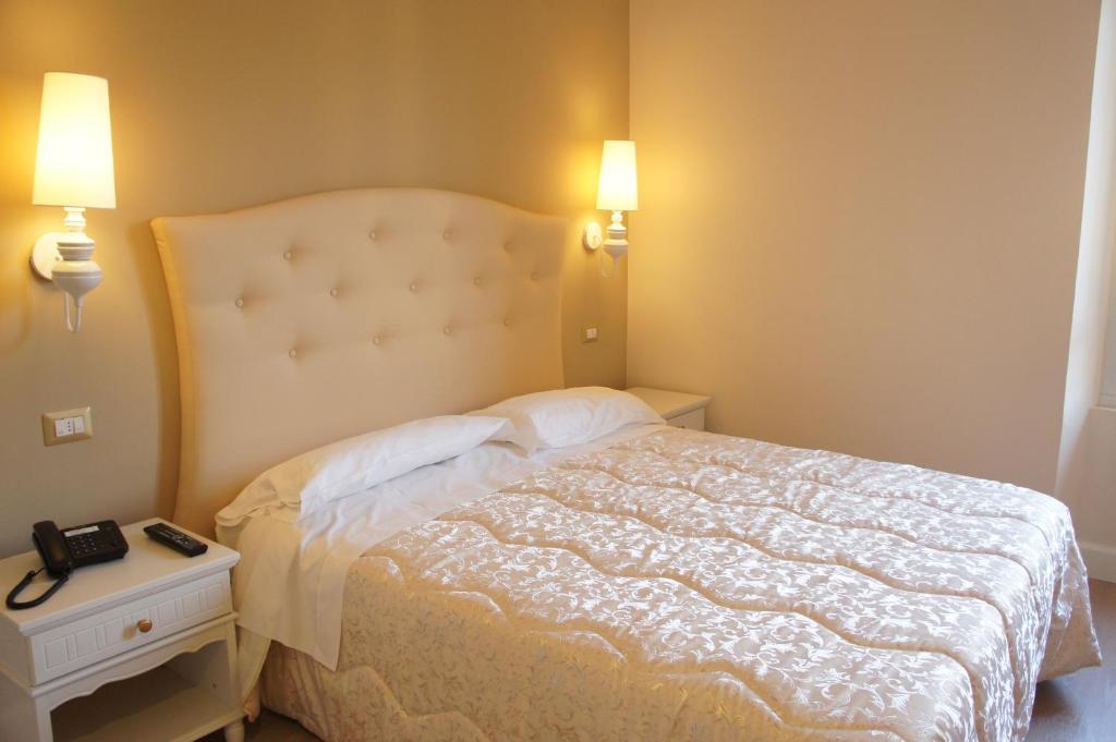 Hotel Aurora Pavie Chambre photo